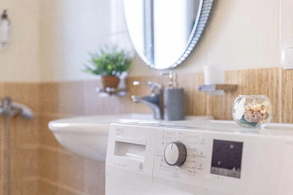 Appartement Stella'S Stylish Studio - 1Min Beach W Kitchen Himare Albanië